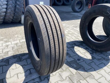  Opona ciężarowa używana prowadząca 315/70R22.5 UNIROYAL FH40 / 14mm
