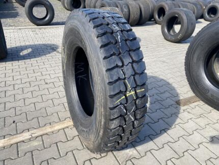  Opona używana napędowa budowlana bieżnikowana 315/80R22.5 Typ DUNLOP SP482 / 100% Bieżnika