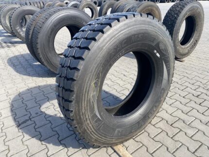 Opona używana napędowa budowlana bieżnikowana 315/80R22.5 Typ DUNLOP SP482 / 100% Bieżnika