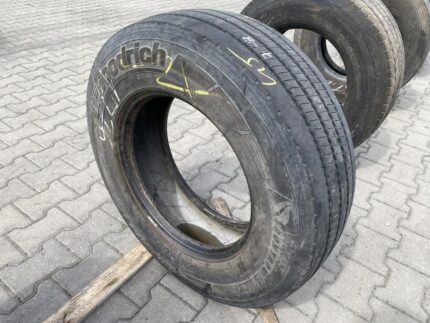 Opona używana ciężarowa prowadząca 235/75R17.5 BFGOODRICH ROUTE CONTROL S / 7-8mm