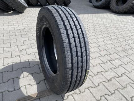  Opona ciężarowa używana prowadząca 215/75R17.5 GOODYEAR REGIONAL RHS II / 10-12mm
