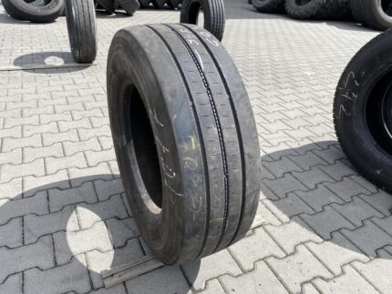  Opona ciężarowa używana prowadząca 245/70R17.5 BRIDGESTONE R-STEER 002 / 5-6mm