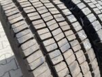 Opony ciężarowe używane napędowe 245/70R19.5 DUNLOP SP444 / 12-13mm