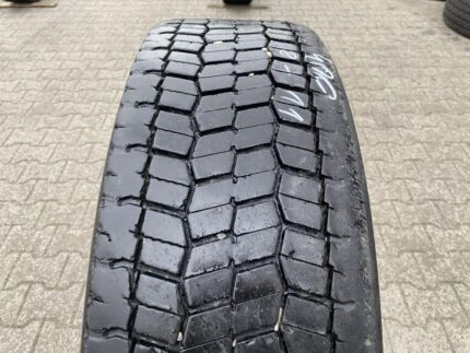 Opona ciężarowa używana napędowa 315/80R22.5 BIEŻNIKOWANA TYP MICHELIN XW4S / 8-11mm