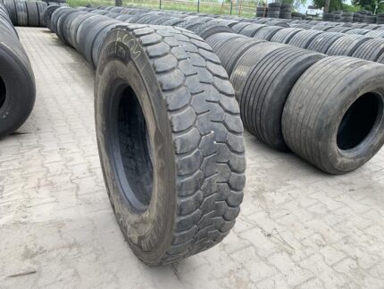  Opona ciężarowa używana napędowa budowlana 315/80R22.5 MICHELIN X WORKS D / 9-12mm