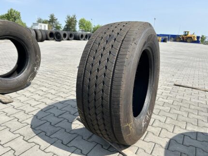  Opona ciężarowa używana prowadząca 385/55R22.5 GOODYEAR KMAX S GEN-2 / 12-13mm