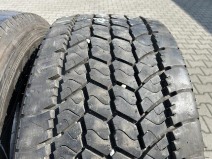 Opony ciężarowe używane przednie 385/55R22.5 GOODYEAR ULTRA GRIP MAX S / 12-13mm
