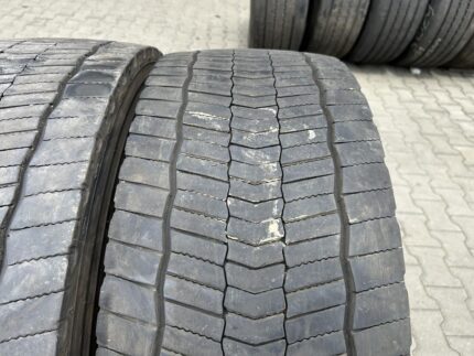 Opony ciężarowe używane napędowe 315/70R22.5 HANKOOK SMART FLEX DH51 / 8-10mm