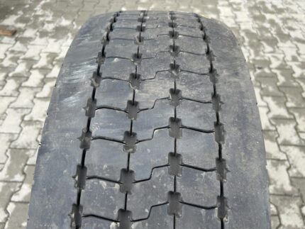 Opona ciężarowa używana prowadząca 315/60R22.5 GOODYEAR KMAX S GEN-2 / 8-9mm