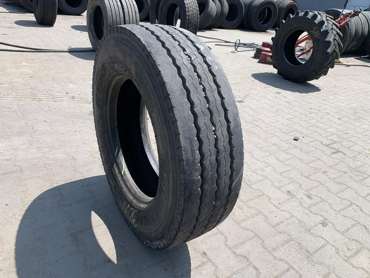 Opona używana ciężarowa naczepa przyczepa 265/70R19.5 BRIDGESTONE R168 / 12-13mm Opona używana ciężarowa naczepa przyczepa 265/70R19.5 BRIDGESTONE R168 / 12-13mm