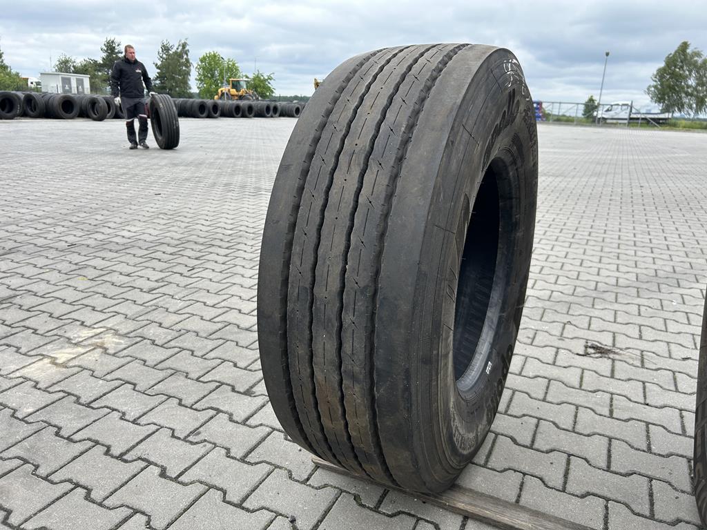 Opona ciężarowa używana naczepowa 385/65R22.5 APOLLO ENDURACE RT2 / 14mm Opona ciężarowa używana naczepowa 385/65R22.5 APOLLO ENDURACE RT2 / 14mm