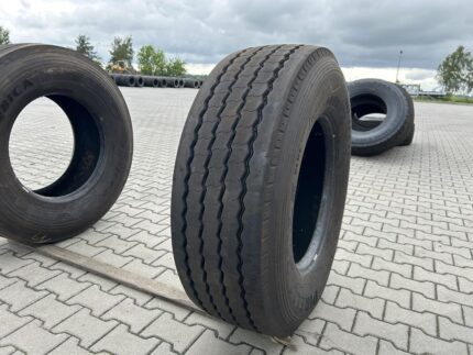  Opona ciężarowa używana naczepowa 385/65R22.5 PIRELLI ST25 PLUS / 13mm