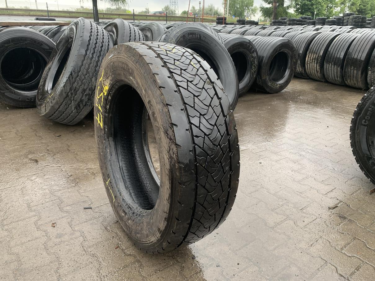 Opona używana ciężarowa napędowa mega 295/60R22.5 GOODYEAR KMAX D A / 11-12mm Opona używana ciężarowa napędowa mega 295/60R22.5 GOODYEAR KMAX D A / 11-12mm
