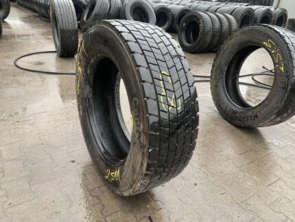  Opona używana ciężarowa napędowa mega 295/60R22.5 CONTINENTAL CONTI HYBRID HD3 / 9-10mm
