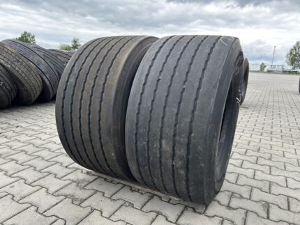  Opony ciężarowe używane naczepowe 435/50R19.5 HANKOOK SMART FLEX TH31 / 8-10mm