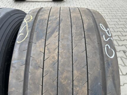 Opony ciężarowe używane naczepowe 435/50R19.5 GOODYEAR FUELMAX T / 9-11mm
