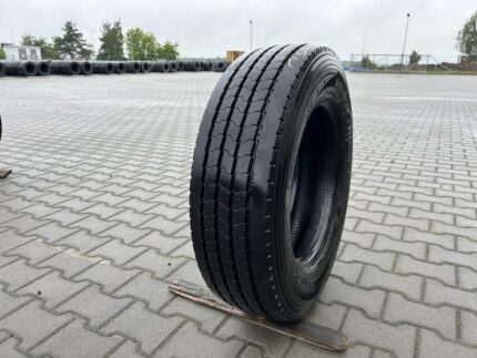  Opona ciężarowa używana prowadząca 215/75R17.5 GOODYEAR REGIONAL RHS II / 8-9mm