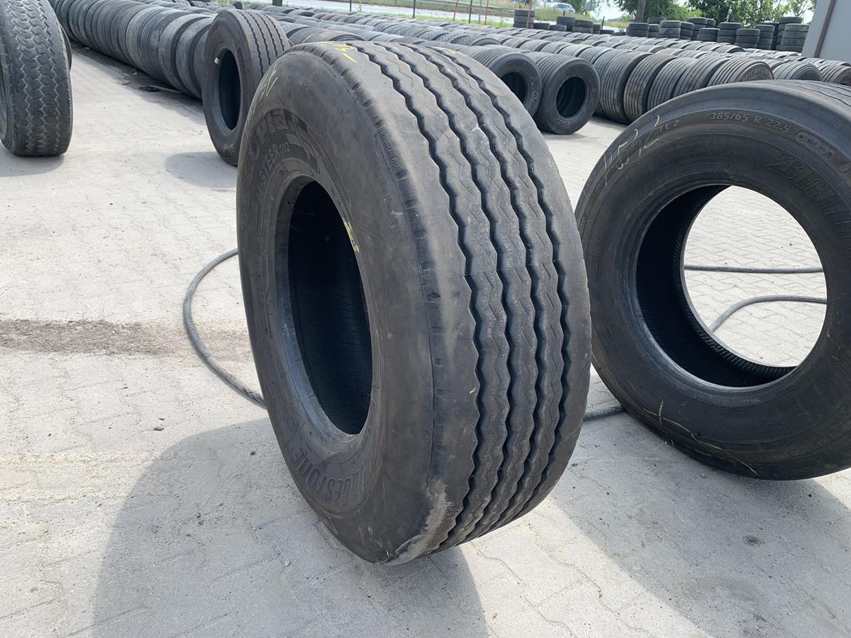 Opona używana ciężarowa naczepowa 385/65R22.5 BIEŻNIKOWANA TYP MICHELIN XTE3 / 12-13mm Opona używana ciężarowa naczepowa 385/65R22.5 BIEŻNIKOWANA TYP MICHELIN XTE3 / 12-13mm