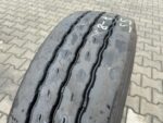Opona ciężarowa używana naczepowa 245/70R19.5 GOODYEAR KMAX T / 7-8mm