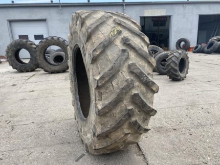 Opona używana 650/75r38 Trelleborg TM800 / 60% bieżnika