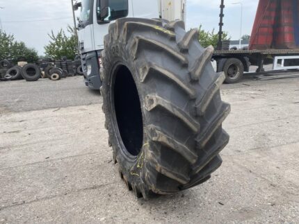 Opona używana 540/65r30 Trelleborg TM800 Radial / 80% bieżnika