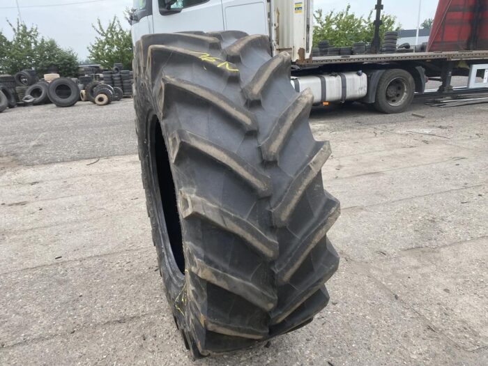 Opona używana 540/65r30 Trelleborg TM800 Radial / 80% bieżnika