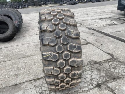 Opona do maszyn budowlanych 400/70R18 MICHELIN BIBLOAD / 90% BIEŻNIKA