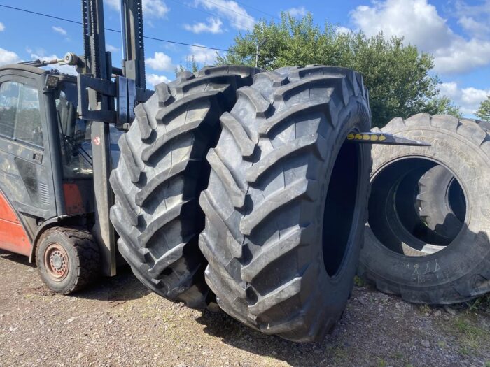 Opona do maszyn rolniczych 710/75R42 TRELLEBORG TM800 / 80% bieżnika