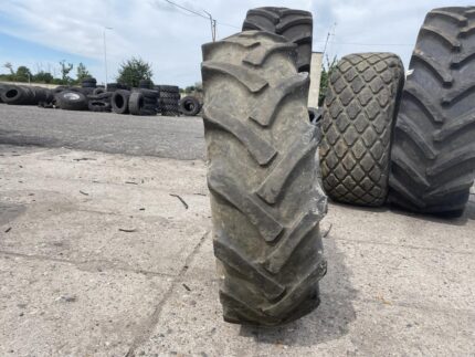 Opona używana 14.9-24 BKT TR135 / 40% bieżnika