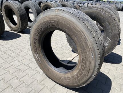 Opona ciężarowa używana prowadząca 295/80R22.5 GOODYEAR ULTRA GRIP WTS / 10-11mm