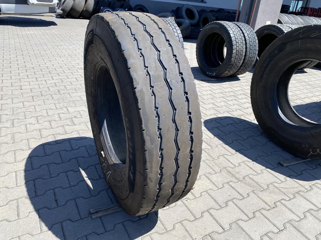 Opona ciężarowa używana prowadząca 13R22.5 MICHELIN X WORKS Z / 7-8mm Opona ciężarowa używana prowadząca 13R22.5 MICHELIN X WORKS Z / 7-8mm