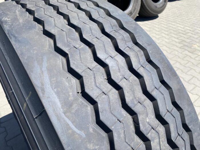 Opona ciężarowa używana naczepowa 385/65R22.5 APLUS T706 / 13mm