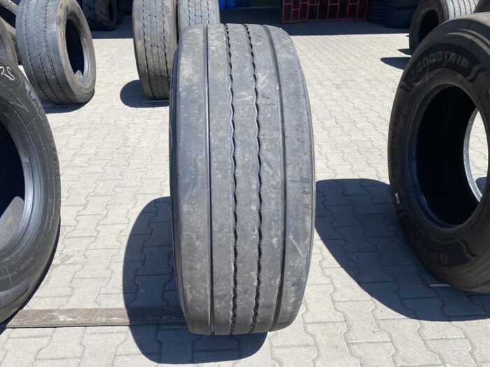 Opona ciężarowa używana naczepowa 385/65R22.5 UNIROYAL TH40 / 9mm