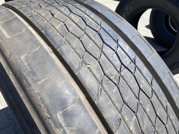 Opona ciężarowa używana naczepowa 385/65R22.5 FIRESTONE FT524 ENLITEN / 12-13mm