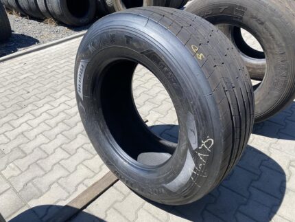 Opona ciężarowa używana naczepowa 385/55R22.5 GOODYEAR KMAX T GEN-2 / 100% Bieżnika