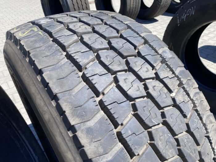 Opony ciężarowe używane prowadzące 385/55R22.5 GOODYEAR ULTRA GRIP WTS / 13-14mm