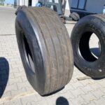  Opona ciężarowa używana naczepowa 425/65R22.5 GOODYEAR KMAX T / 16mm