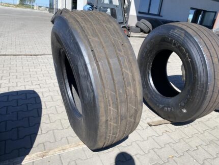  Opona ciężarowa używana naczepowa 425/65R22.5 GOODYEAR KMAX T / 16mm
