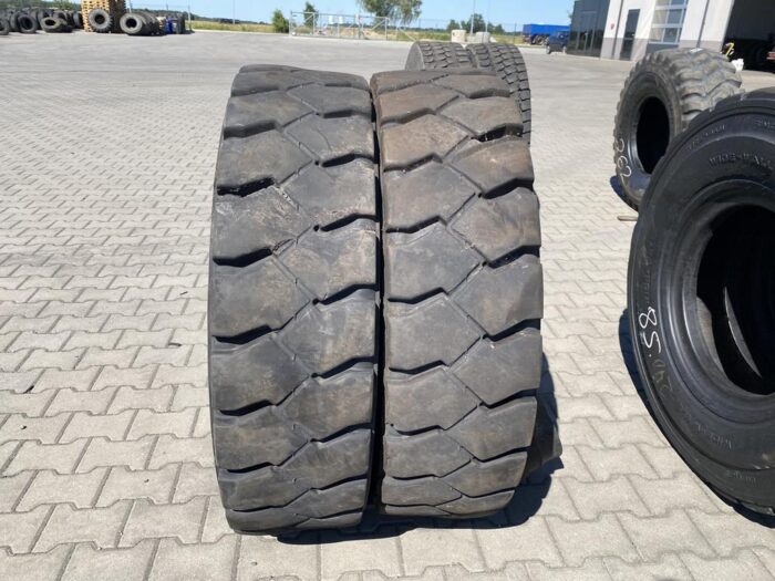 Opona przemysłowa wysokiej wydajności 12.00-20 BKT POWER TRAX HD / 60% Bieżnika