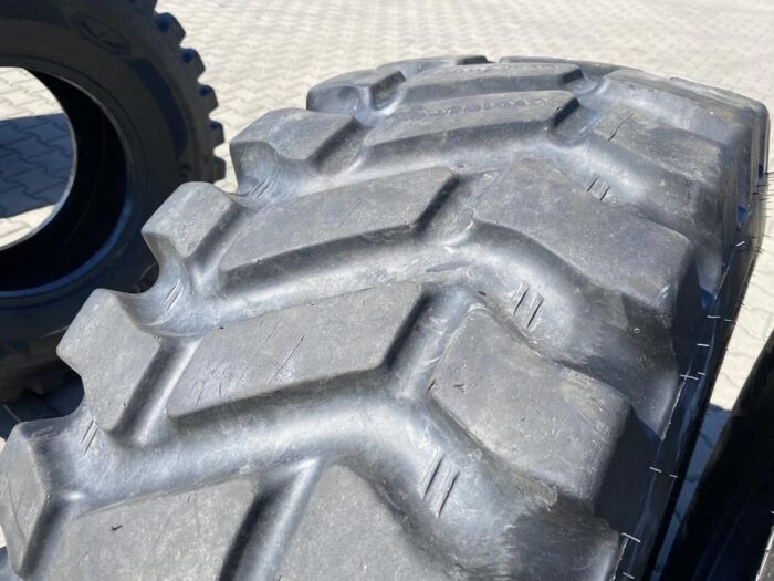 Opony przemysłowe do maszyn budowlanych 405/70R20 GOODYEAR POWERLOAD / 95% Bieżnika