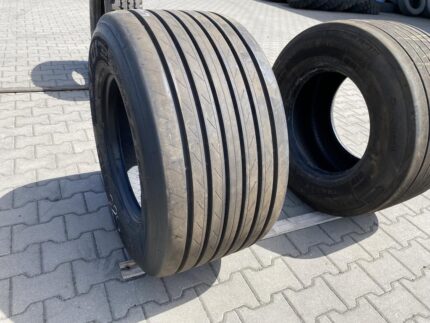  Opona ciężarowa używana naczepowa 445/45R19.5 PIRELLI ST:01 / 13mm