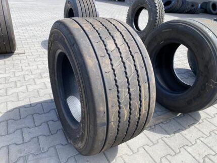  Opona ciężarowa używana naczepowa 445/45R19.5 SEMPERIT RUNNER T3 / 9-10mm