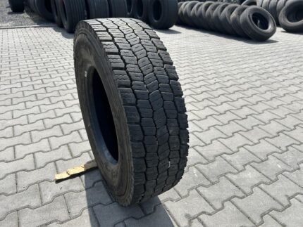  Opona ciężarowa używana napędowa 235/75R17.5 CONTINENTAL CONTI SCANDINAVIA LD3 / 12-13mm