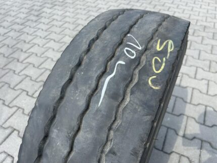 Opona ciężarowa używana naczepowa 235/75R17.5 BRIDGESTONE R-TRAILER 001 / 10mm