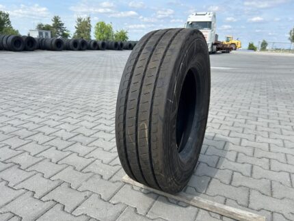  Opona ciężarowa używana naczepowa 235/75R17.5 UNIROYAL TH50 / 9-10mm
