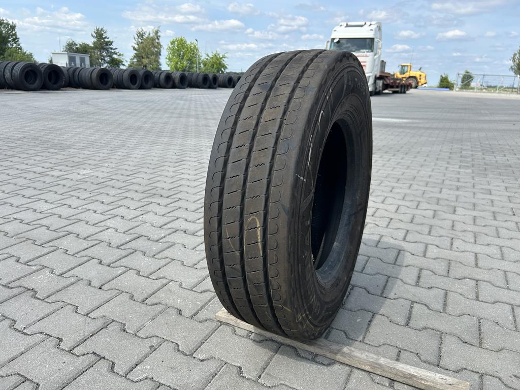 Opona ciężarowa używana naczepowa 235/75R17.5 UNIROYAL TH50 / 9-10mm Opona ciężarowa używana naczepowa 235/75R17.5 UNIROYAL TH50 / 9-10mm