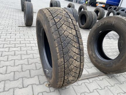  Opona ciężarowa używana napędowa 305/70R19.5 GOODYEAR KMAX D / 12-14mm