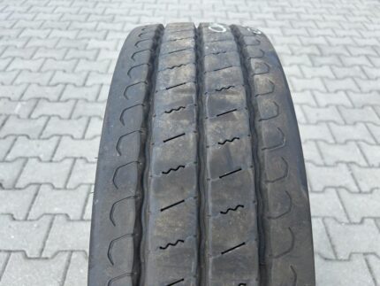 Opona ciężarowa używana naczepowa 235/75R17.5 UNIROYAL TH50 / 9-10mm