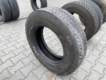 Opona ciężarowa używana naczepowa 215/75R17.5 SEMPERIT RUNNER T2 / 10-11mm