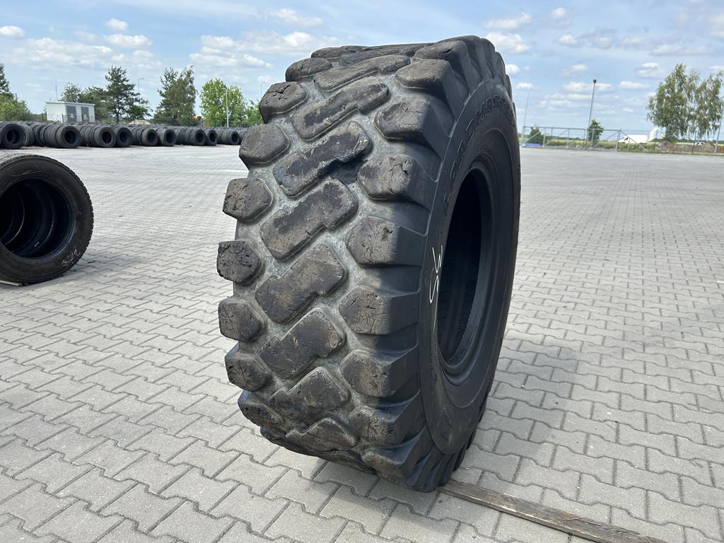 Opona przemysłowa diagonalna 20.5-25 20.5R25 CAMSO LOADMASTER / 70% bieżnika Opona przemysłowa diagonalna 20.5-25 20.5R25 CAMSO LOADMASTER / 70% bieżnika